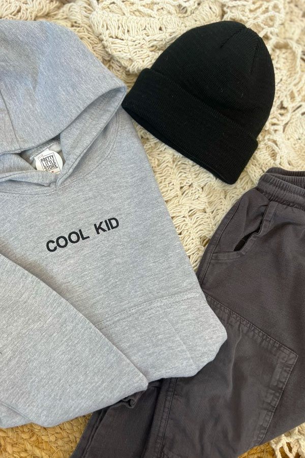 Pull enfant brodé personnalisé | Texte Pull enfant brodé personnalisé | Texte