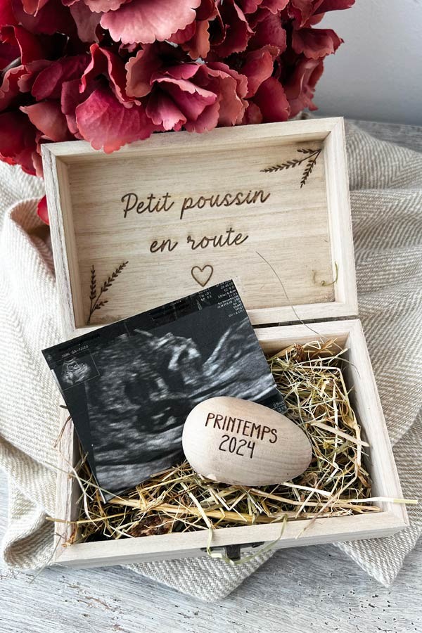 Boîte Souvenir Pour Test De Grossesse - En Bois Avec Couvercle Coulissant - Gravure "Bonjour" - Dimensions 20x4,5x3,1 Cm