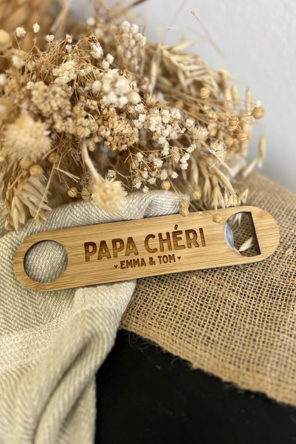 Décapsuleur en bois personnalisé | Papa chéri Décapsuleur en bois personnalisé | Papa chéri